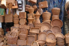 gevlochten-manden-tassen-lombok-style